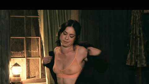 Pic: Rosa Salazar in Play Dirty