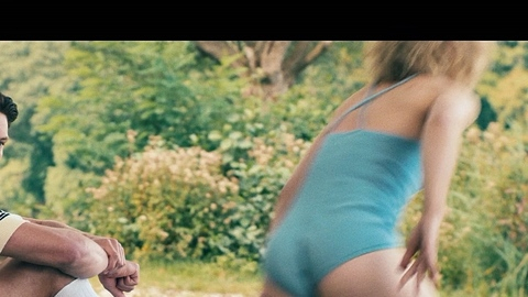 Pic: Paula Beer in Stella. A Life.