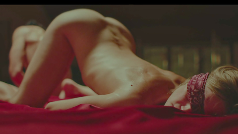 Pic: Svenja Jung in Naked