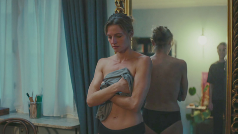 Pic: Svenja Jung in Naked (2025)