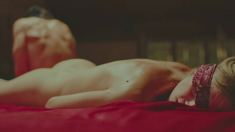 Pic: Svenja Jung in Naked