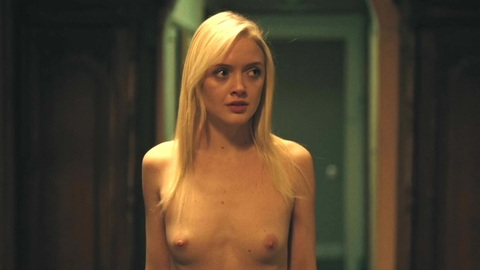 Pic: Alexandra Tulinova in Daring