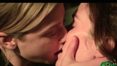 Pic: Addison Timlin in Hal & Harper