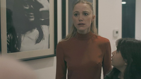 Pic: Maika Monroe in The Hand That Rocks the Cradle