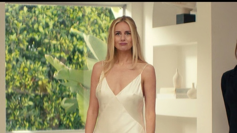 Pic: Justine Lupe in Nobody Wants This