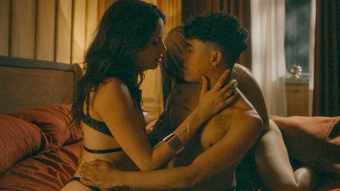 Pic: Mariel Molino in VGLY