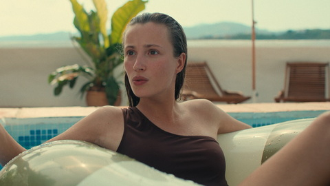 Pic: Josephine Chavarria Højbjerg in Mango