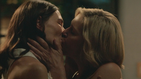 Pic: Rhea Seehorn in Pluribus