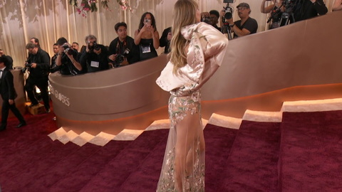 Pic: Jennifer Lawrence in Golden Globe Awards
