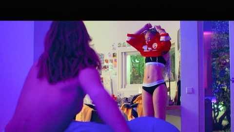 Pic: Tya Deslauriers in Cash Queens