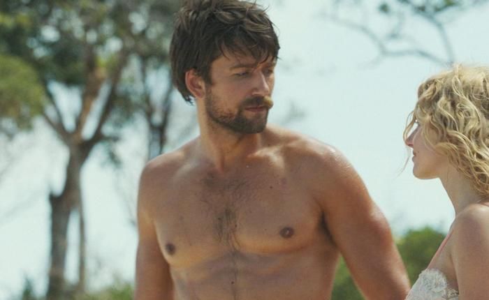 10 Celebs Who Look Like Brandon Sklenar Nude