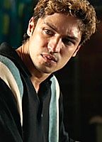 Gabriel Leone