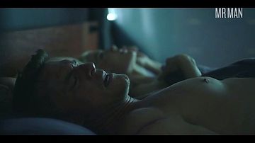 Titans-1x02-Ritchson-HD-01_large_thumbnail_3_override.jpg?quality=80&1740153327&width=360&s=0a85b1f476fa15dac91436b4d3c6fca3b070a924dc5eebd7a8faf305385dfd20