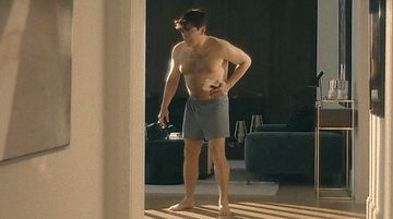 AmericanHorrorStories3x04-Castillo-MrMan-HD-03_large_thumbnail_3_override.jpg?quality=80&1715482517&width=360&s=0b766ef75014bd55a8069965ac31b624a2c0a8e2b7c0ea0bf9d7c5df47b0f5c9