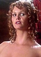 Celebrity: Elle Macpherson