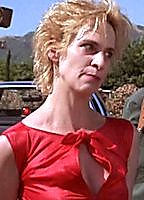 Celebrity: Amanda Plummer