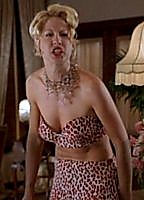 Celebrity: Jenna Elfman