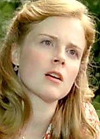 Celebrity: Isabelle Carr