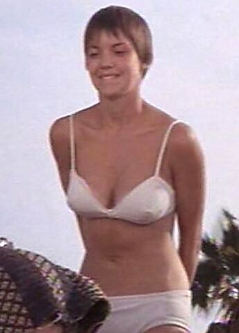 See Elizabeth James Nude | Elizabeth James Naked | Mr. Skin