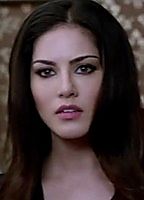 Celebrity: Sunny Leone