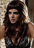 Celebrity: Clara Lago