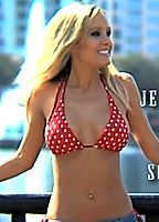 Celebrity: Jessica Barton