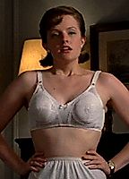 Celebrity: Elisabeth Moss