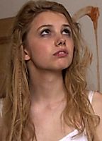 Celebrity: Hannah Murray