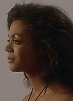 Celebrity: Cynthia Bond