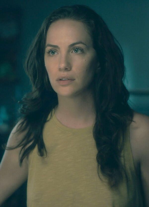 See Kate Siegel Nude | Kate Siegel Naked | Mr. Skin