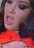 Celebrity: Kelly Summer