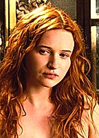 Celebrity: Christa Théret