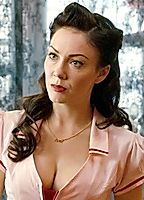 Celebrity: Anna Skellern