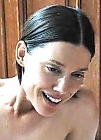 Celebrity: Raquel Nave