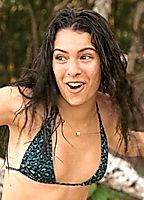 Celebrity: Claudia Traisac