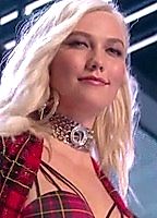 Celebrity: Karlie Kloss