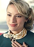 Celebrity: Jenna Saras