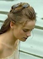 Celebrity: Noémie Schmidt