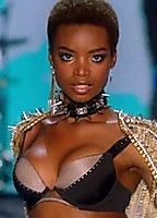 Celebrity: Maria Borges