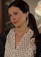 Celebrity: Laura Mennell