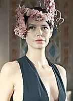 Celebrity: Beren Saat