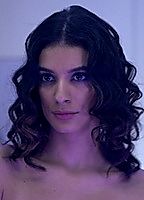 Celebrity: Laysla De Oliveira