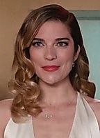 Celebrity: Annie Murphy