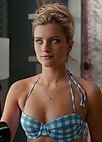 Celebrity: Mia Healey
