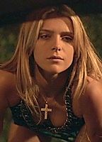Celebrity: Isabella Santoni