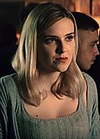 Celebrity: Zofia Domalik