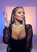 Celebrity: Saweetie 