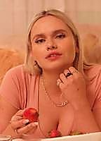 Celebrity: Alli Simpson