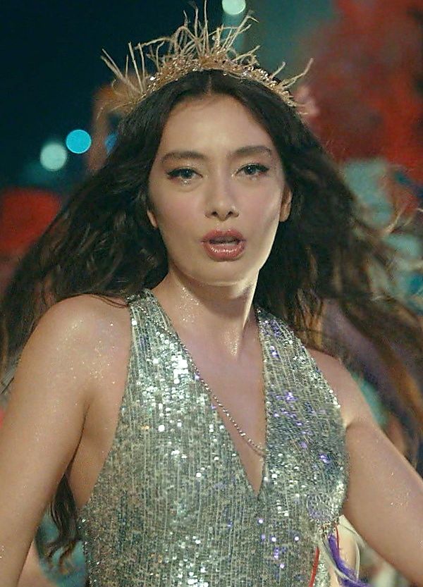 See the Hottest Neslihan Atagül Sexy Scenes | Mr. Skin