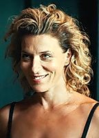Celebrity: Caroline Frank